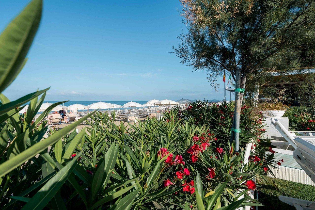 Hotel Ariston Paestum Esterno foto