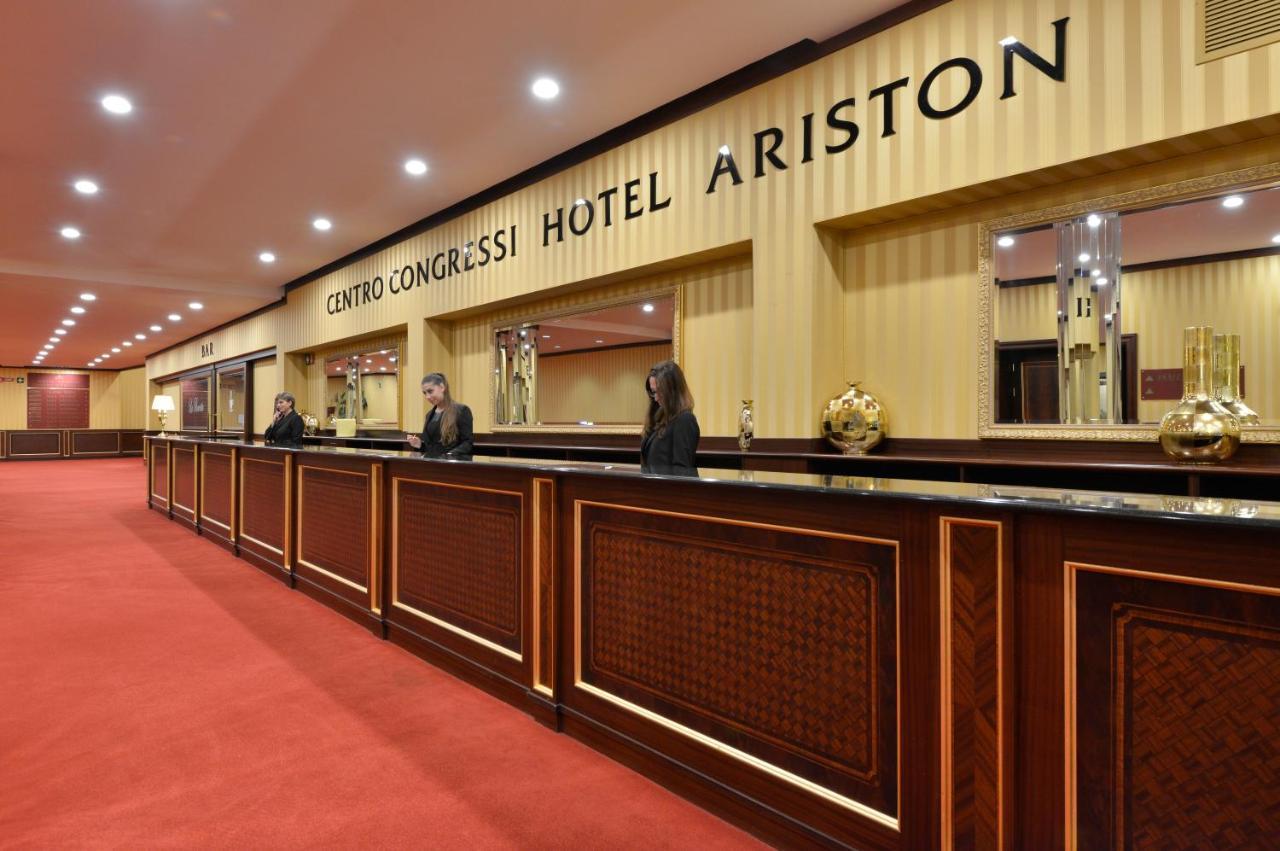 Hotel Ariston Paestum Esterno foto